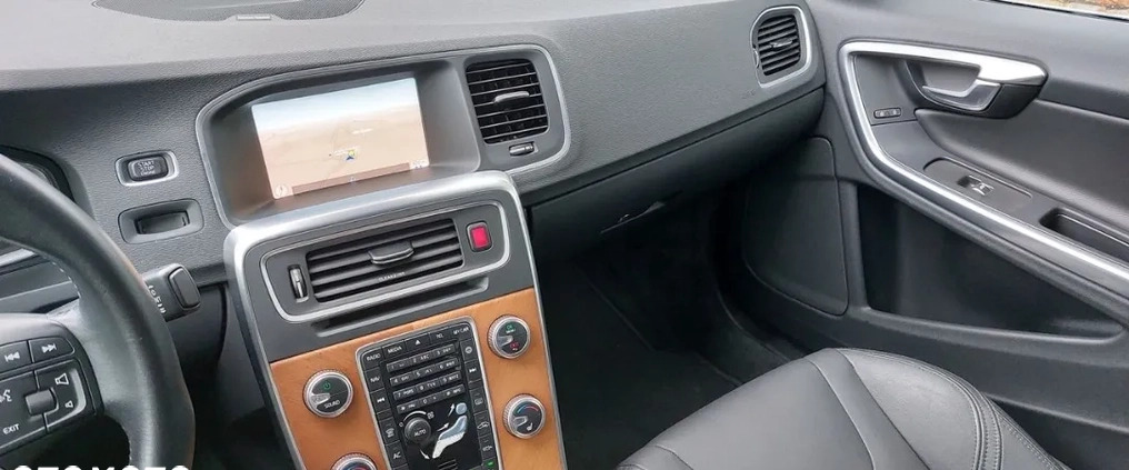 Volvo S60 cena 92000 przebieg: 34000, rok produkcji 2017 z Kraków małe 596